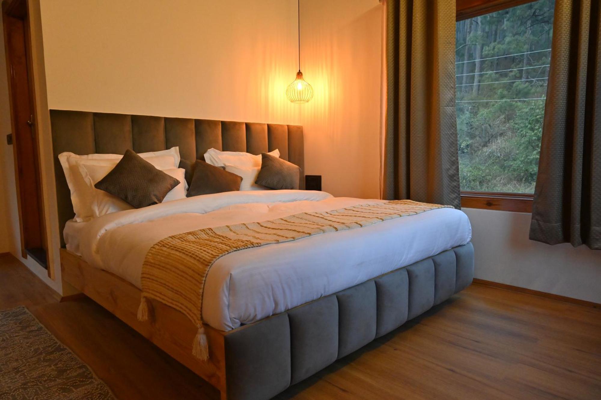 Silver Fern By The Hillside Nainital Room photo