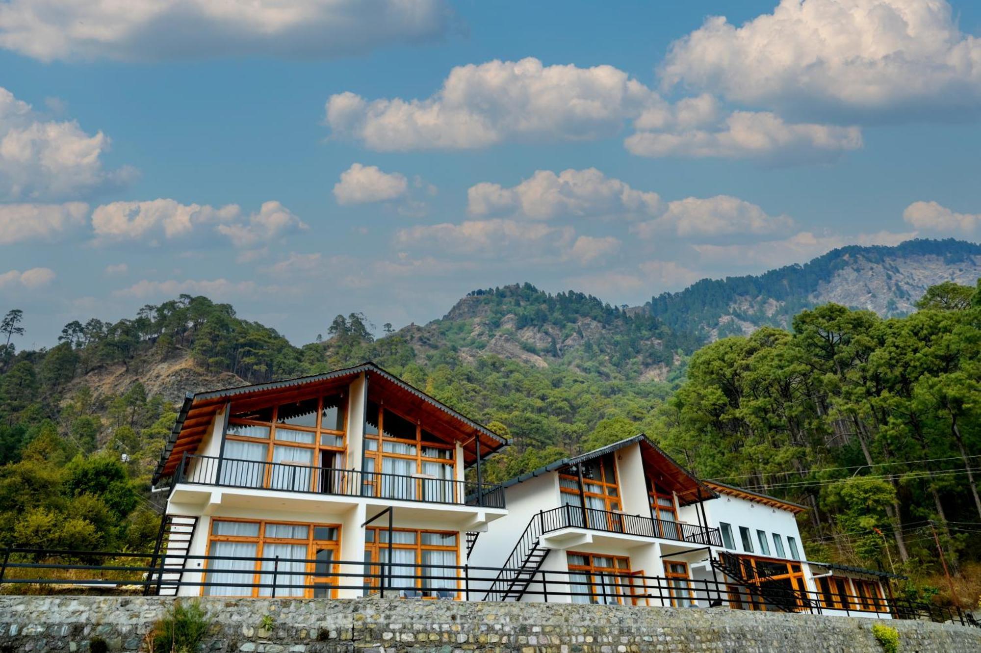 Silver Fern By The Hillside Nainital Exterior photo